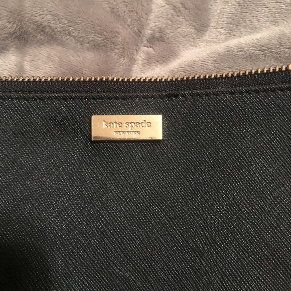 Kate Spade wristlet - Picture 2 of 3